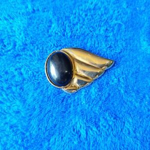 Vintage Specialty House Wing Black Faux Onyx Cabochon Dress Scarf Clip